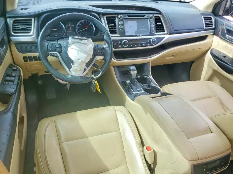 2016 TOYOTA HIGHLANDER XLE  