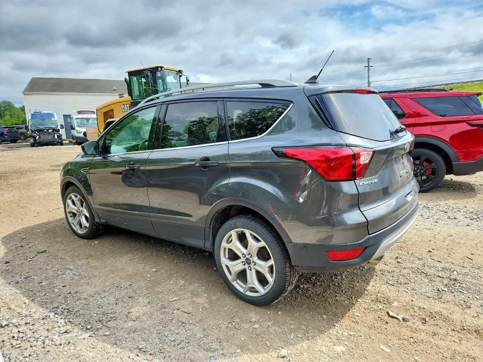 2019 FORD ESCAPE TITANIUM  
