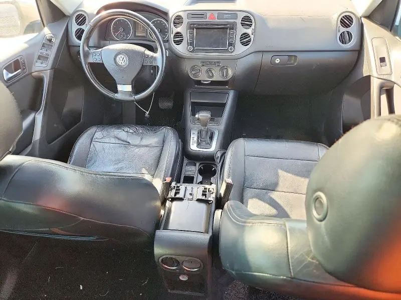 2010 VOLKSWAGEN TIGUAN S  