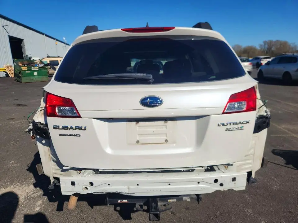 2011 SUBARU OUTBACK 2.5I LIMITED  