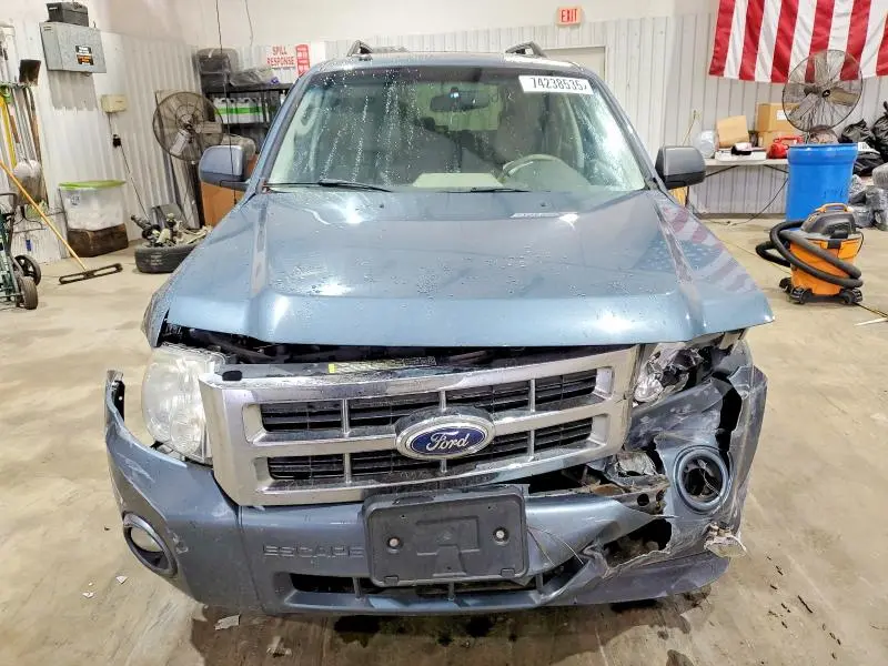 2011 FORD ESCAPE XLT  