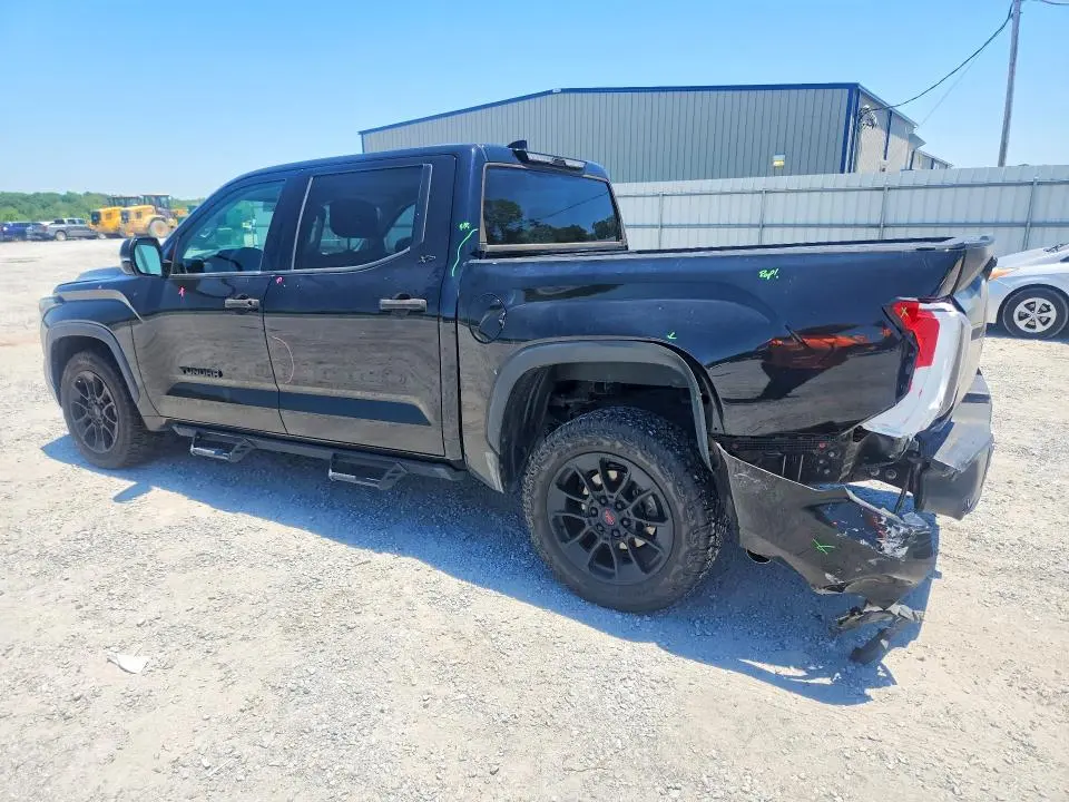 2022 TOYOTA TUNDRA SR5  