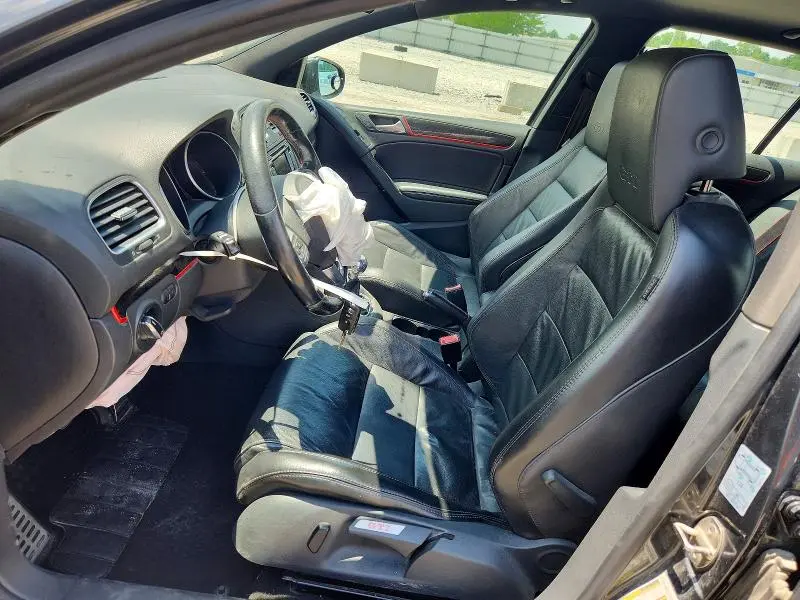 2014 VOLKSWAGEN GTI   
