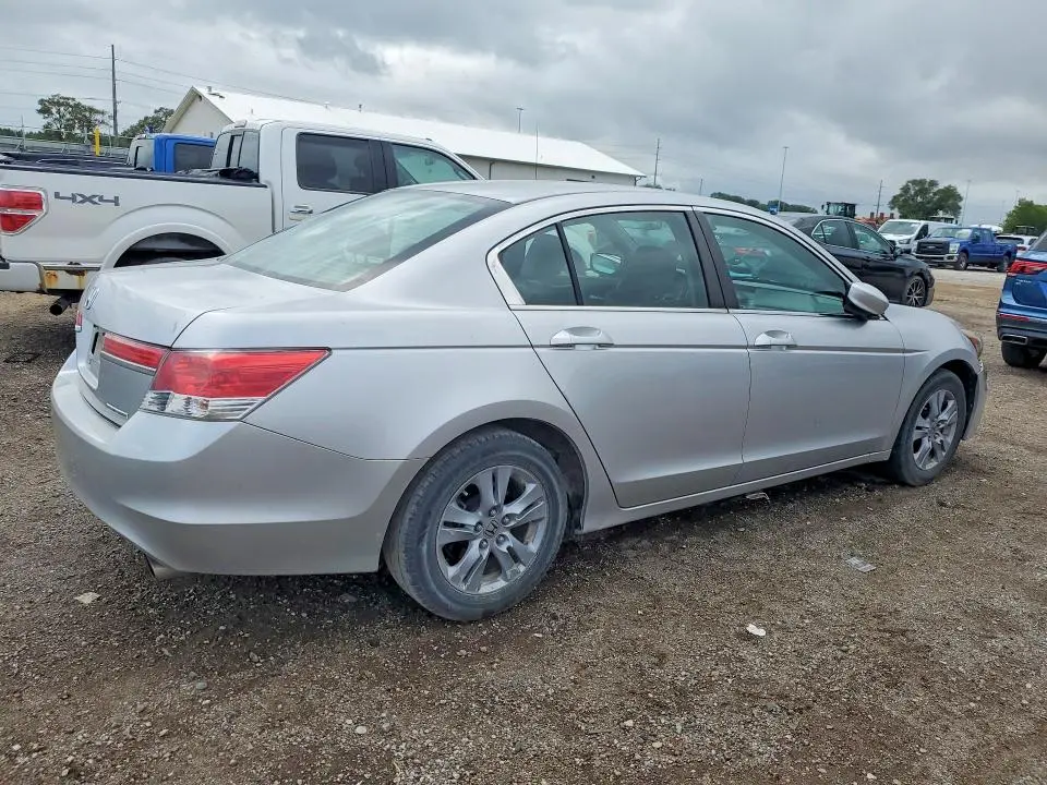 2011 HONDA ACCORD SE  