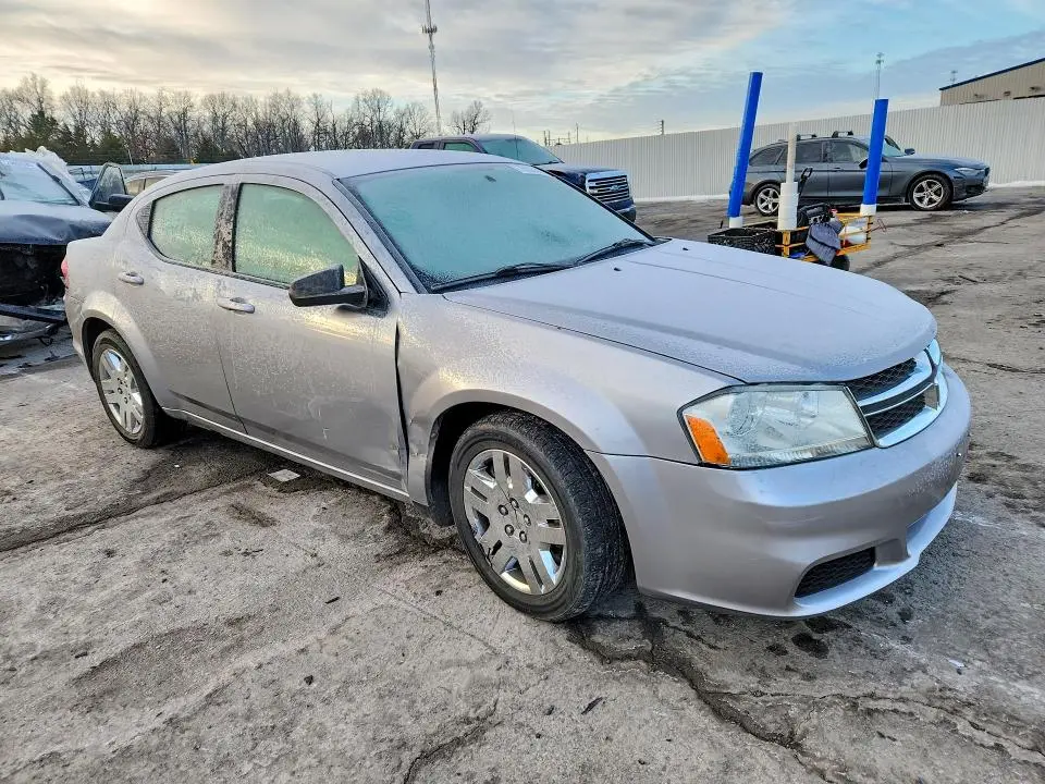 2013 DODGE AVENGER SE  