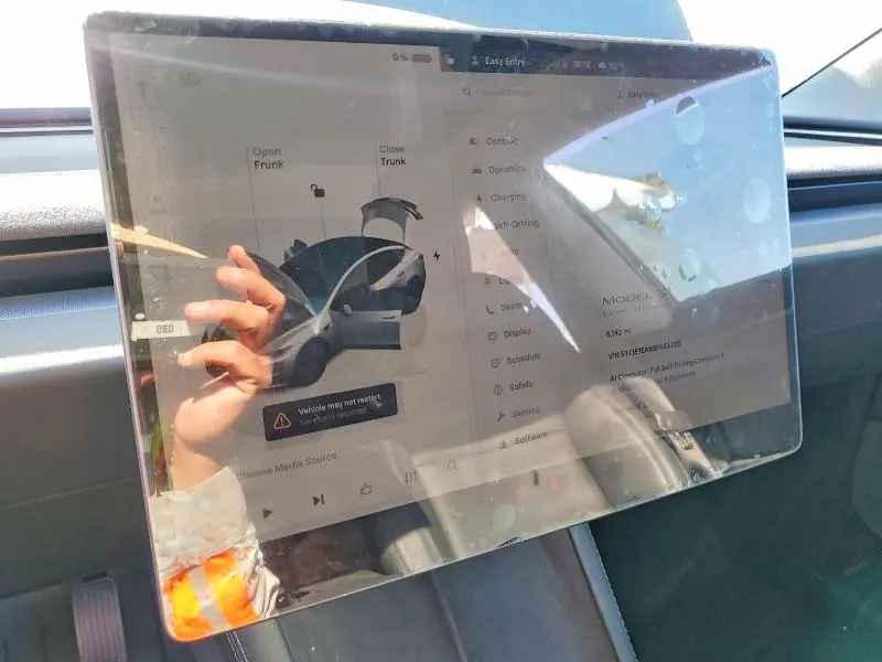 2025 TESLA MODEL 3   