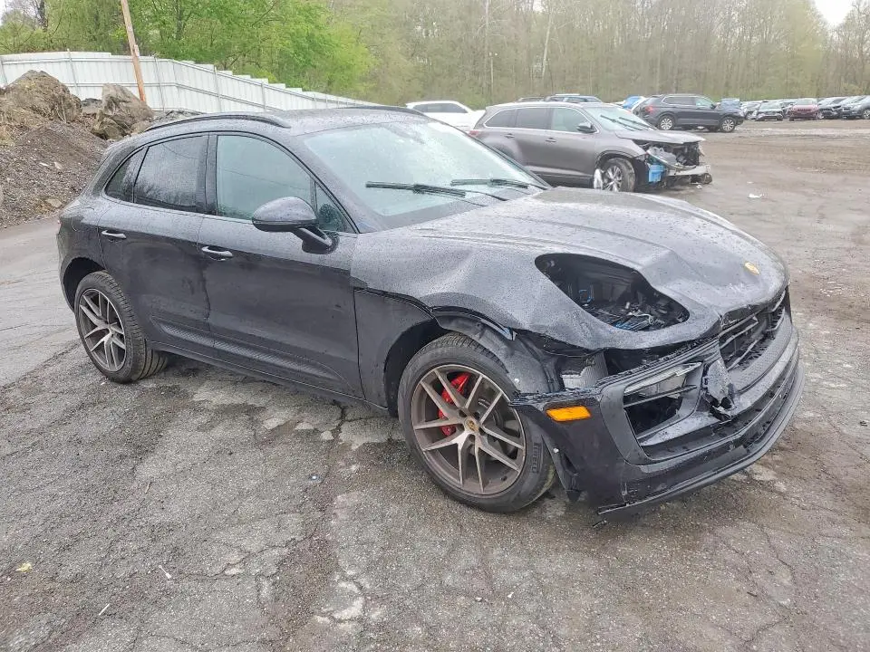 2026 PORSCHE MACAN S  