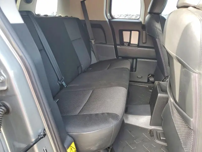 2010 TOYOTA FJ CRUISER BASE  