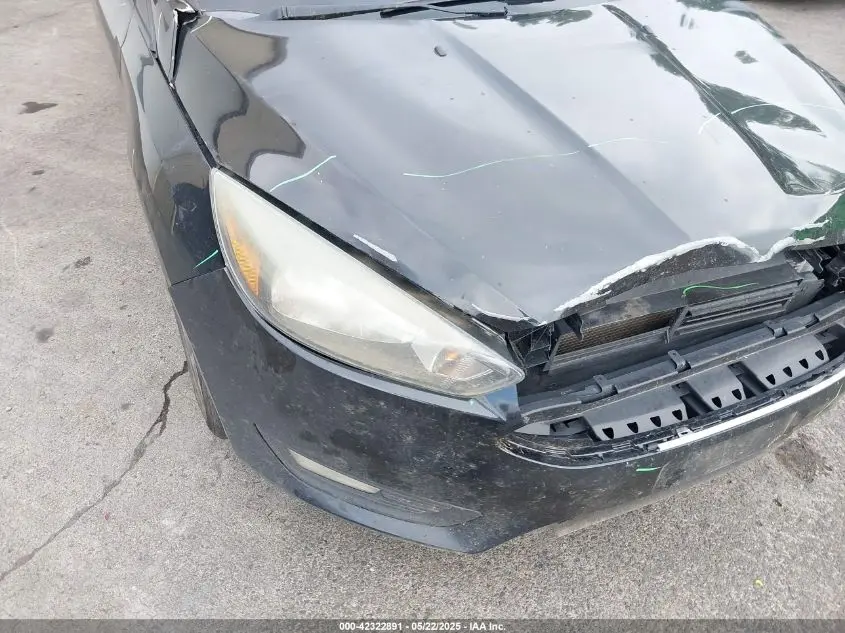 2015 FORD FOCUS SE