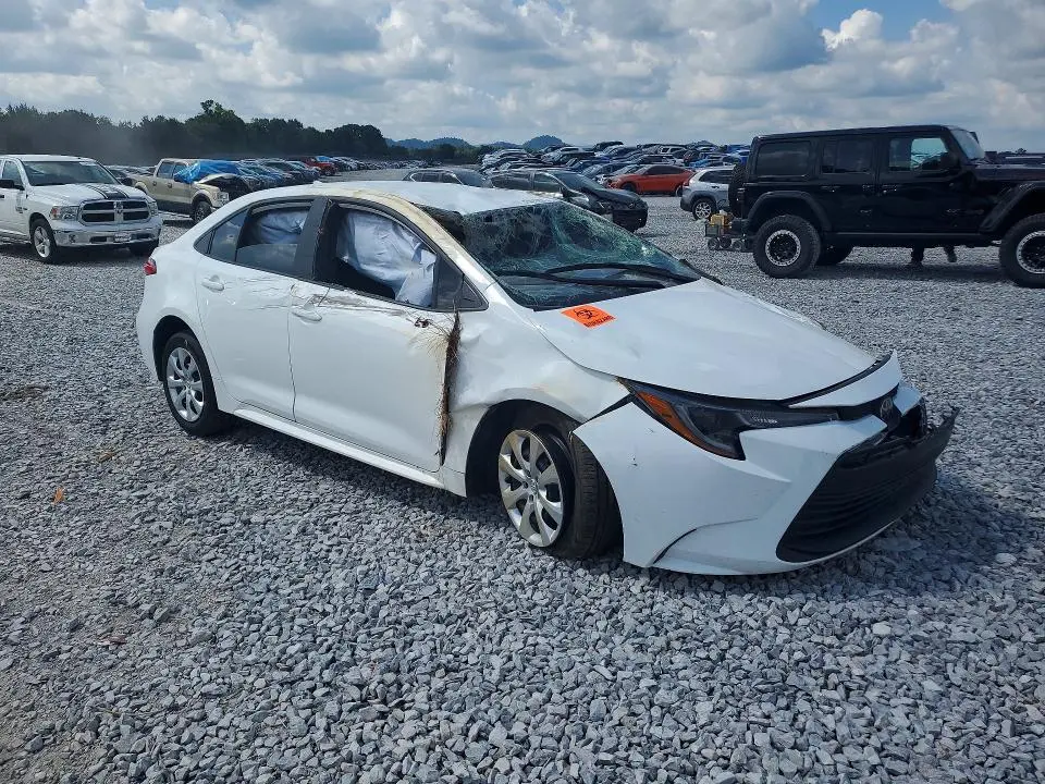 2025 TOYOTA COROLLA LE  