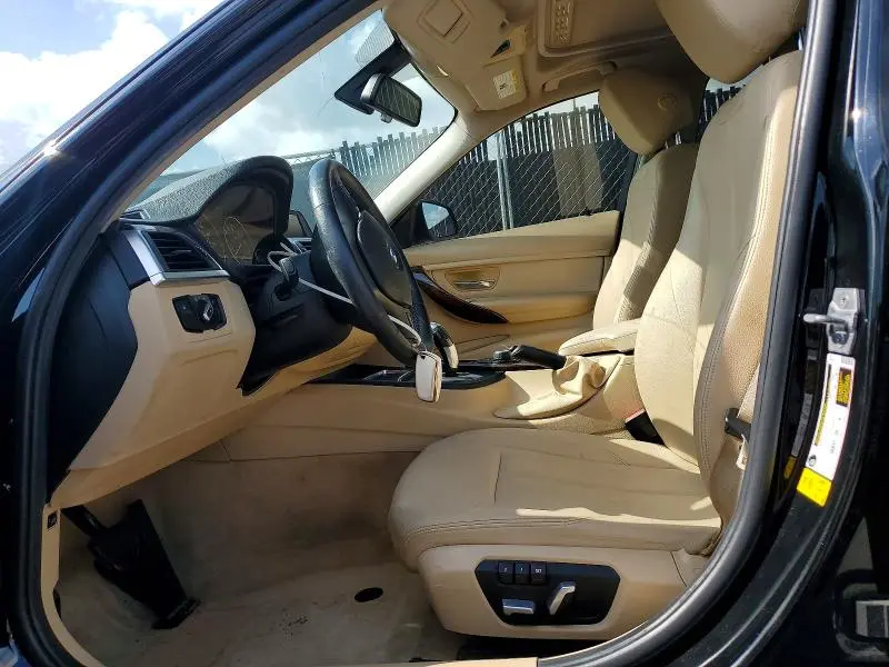 2016 BMW 320 I  