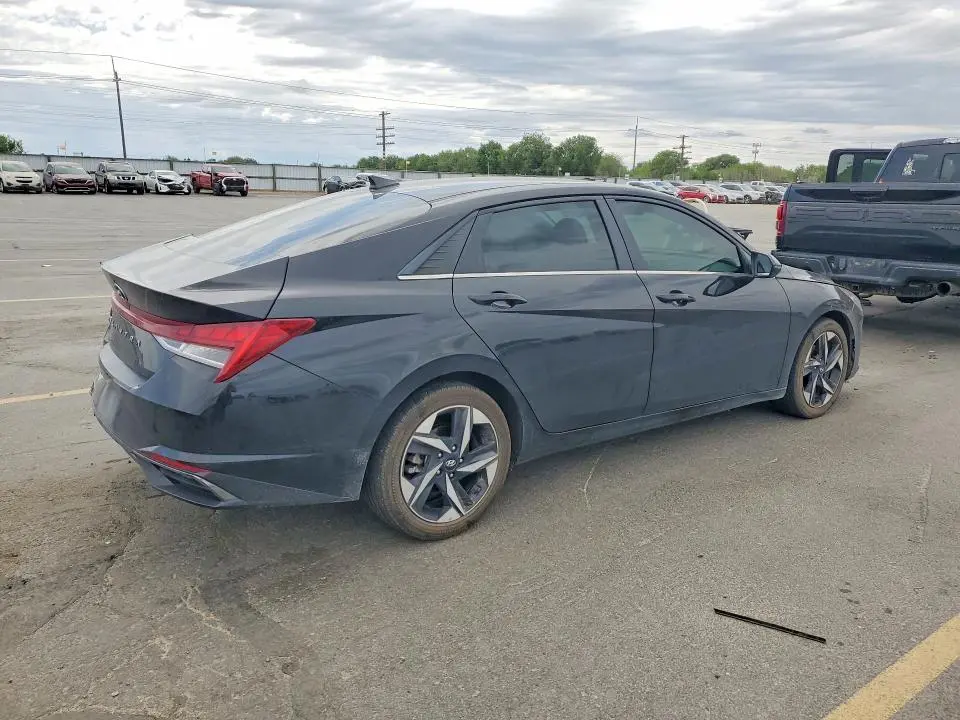 2021 HYUNDAI ELANTRA SEL  