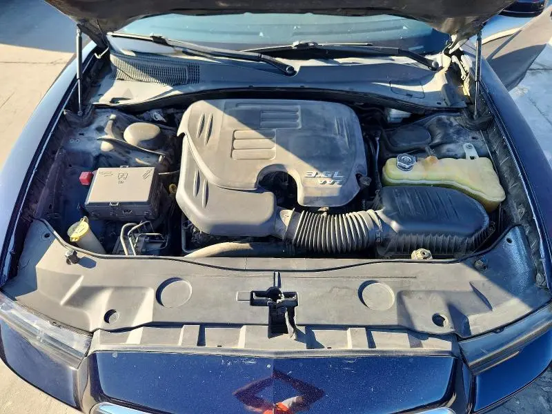 2012 DODGE CHARGER SE  