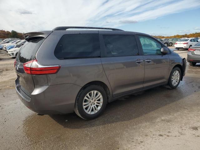 2016 TOYOTA SIENNA XLE