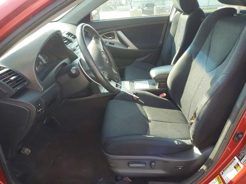 2010 TOYOTA CAMRY SE  