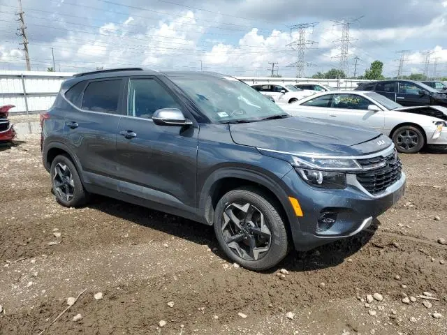 2024 KIA SELTOS EX  