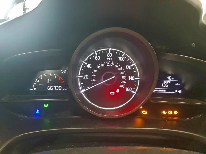 2018 MAZDA 3 TOURING  