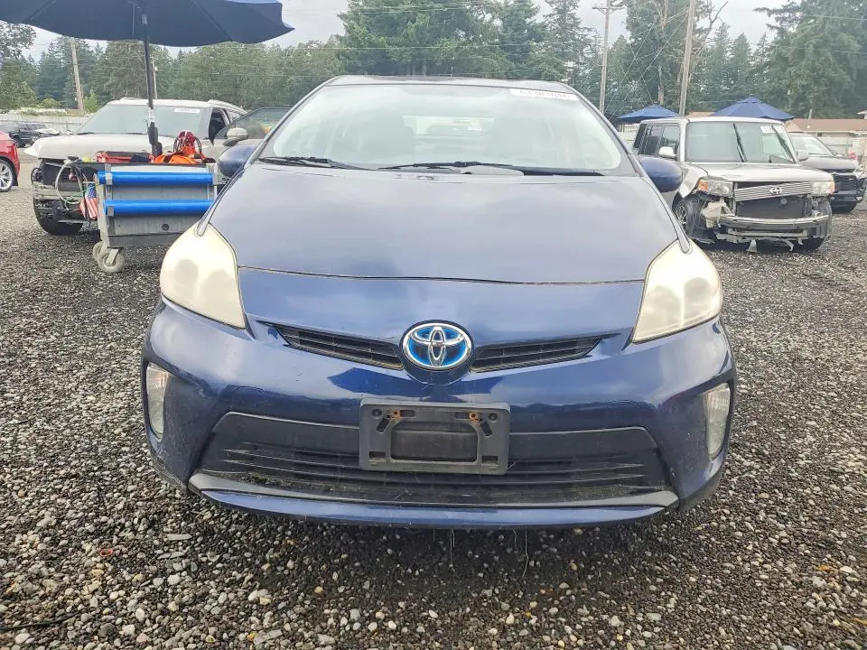 2013 TOYOTA PRIUS THREE  