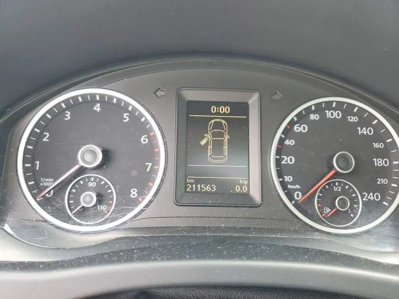 2015 VOLKSWAGEN TIGUAN S  