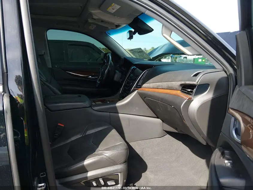 2019 CADILLAC ESCALADE ESV LUXURY