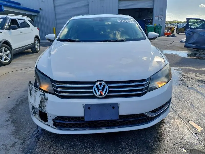 2012 VOLKSWAGEN PASSAT SE  