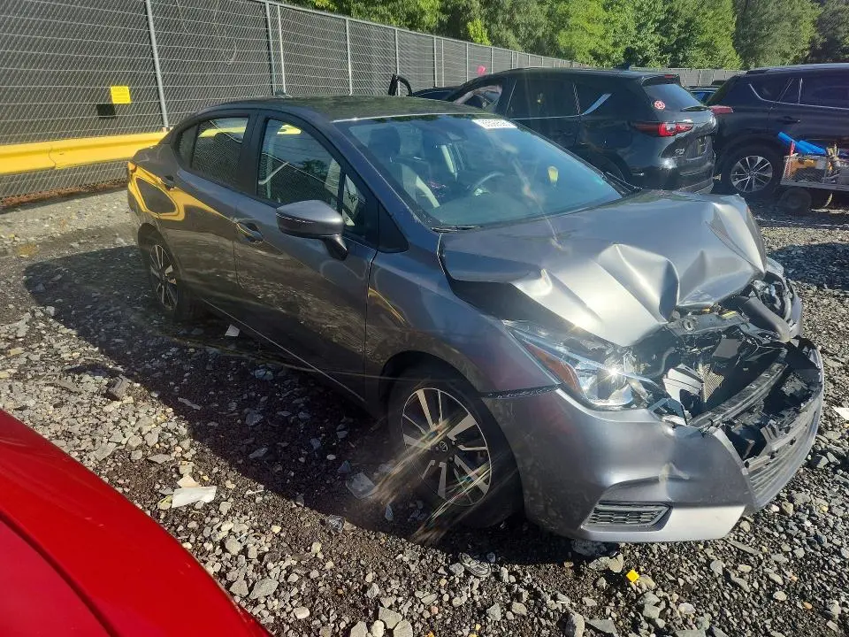 2021 NISSAN VERSA SV  