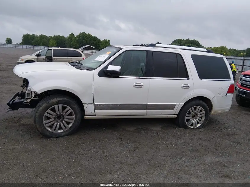 2014 LINCOLN NAVIGATOR  