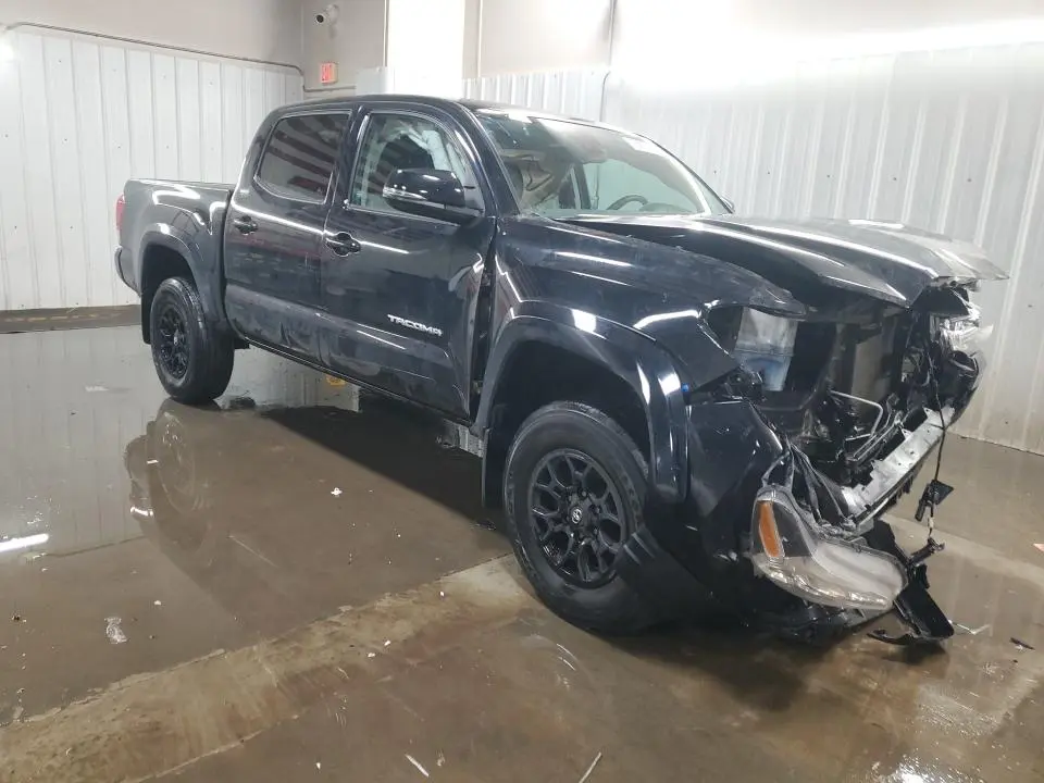 2020 TOYOTA TACOMA SR5 V6  