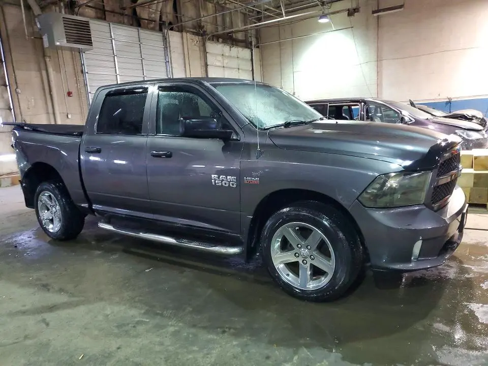 2014 RAM 1500 ST  