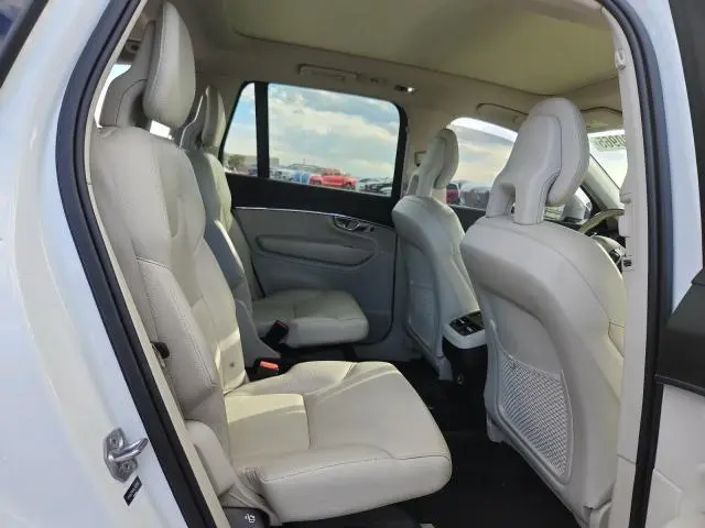 2020 VOLVO XC90 T6 MOMENTUM