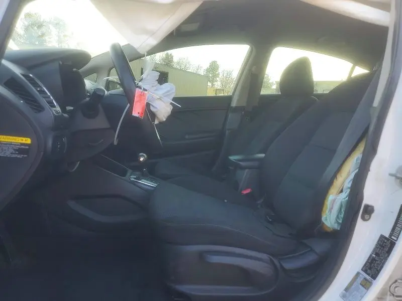 2017 KIA FORTE LX  