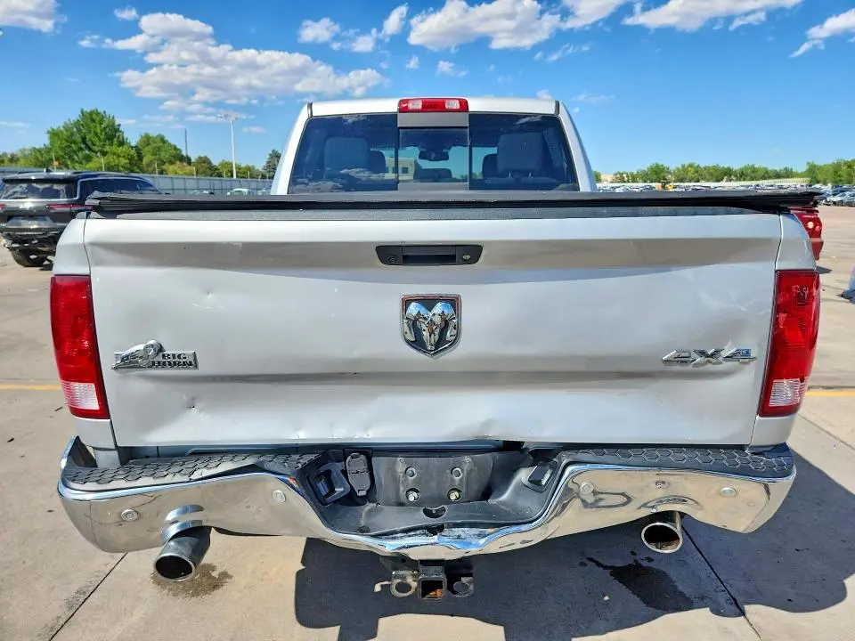2017 RAM 1500 SLT  