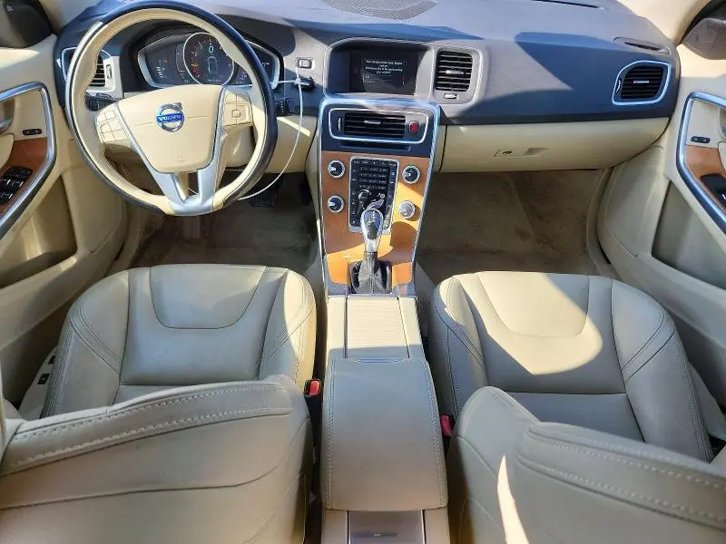 2016 VOLVO S60 PLATINUM  