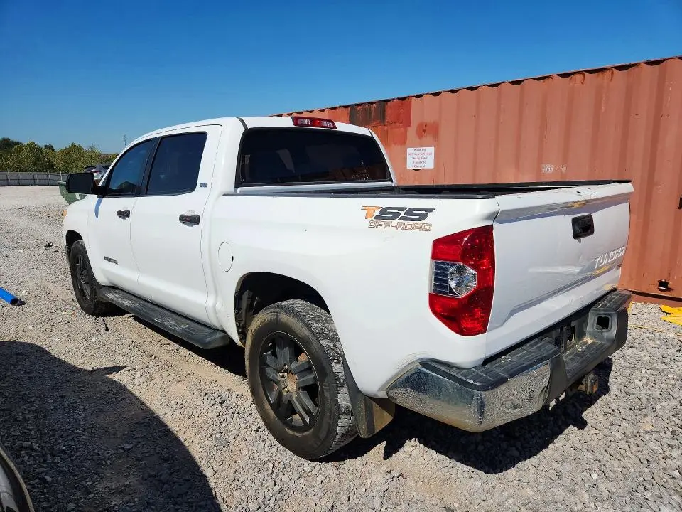 2016 TOYOTA TUNDRA CREWMAX SR5  