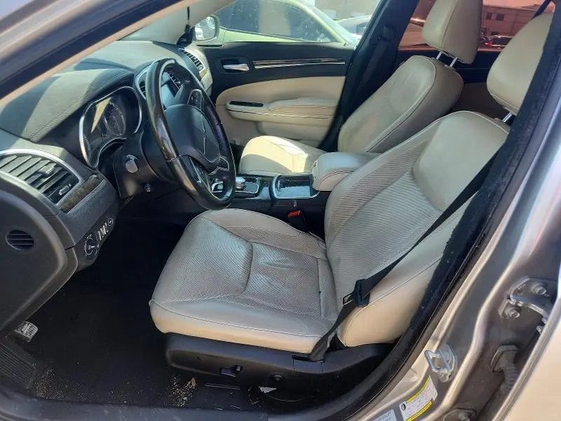 2016 CHRYSLER 300C   