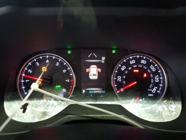 2019 TOYOTA RAV4 XLE  