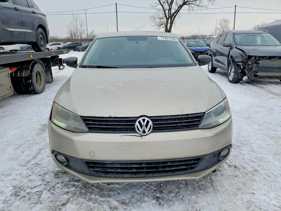 2013 VOLKSWAGEN JETTA BASE  