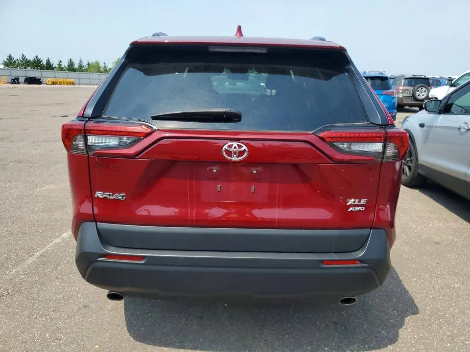 2023 TOYOTA RAV4 XLE  