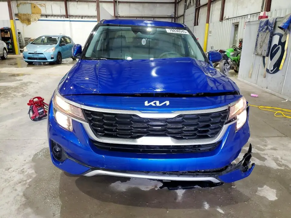2023 KIA SELTOS LX  