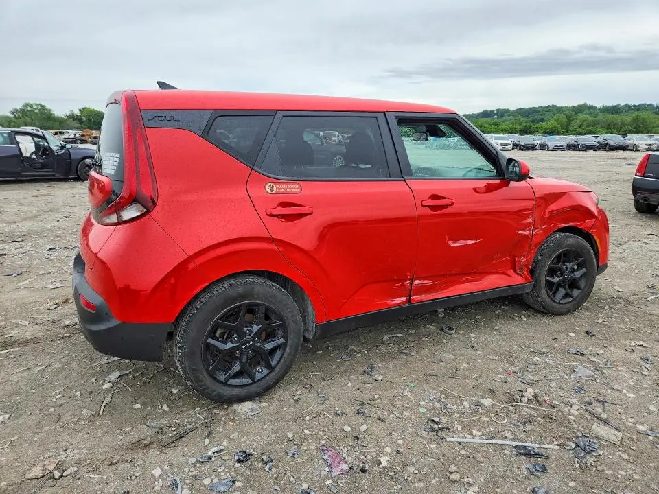 2022 KIA SOUL LX  