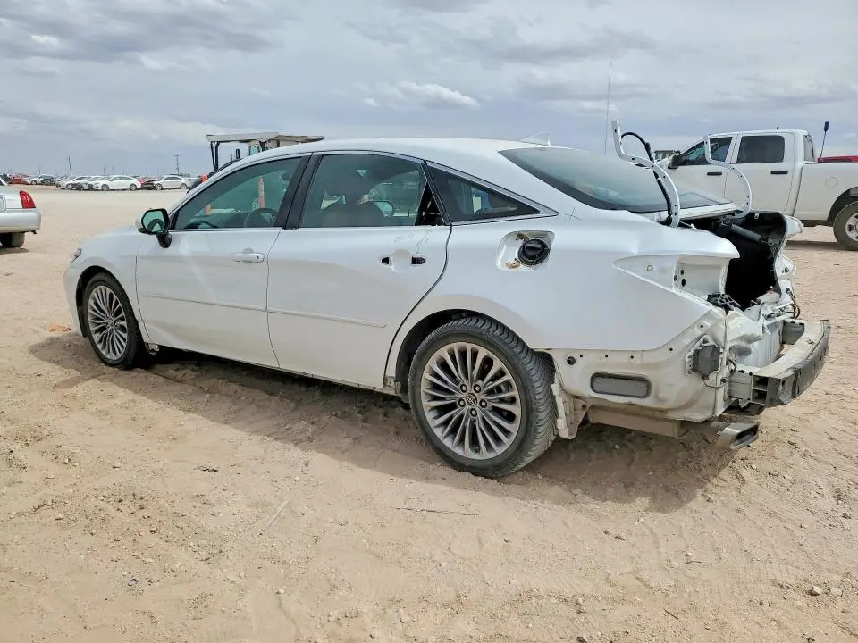 2019 TOYOTA AVALON   