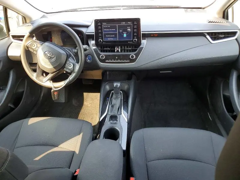 2021 TOYOTA COROLLA LE  