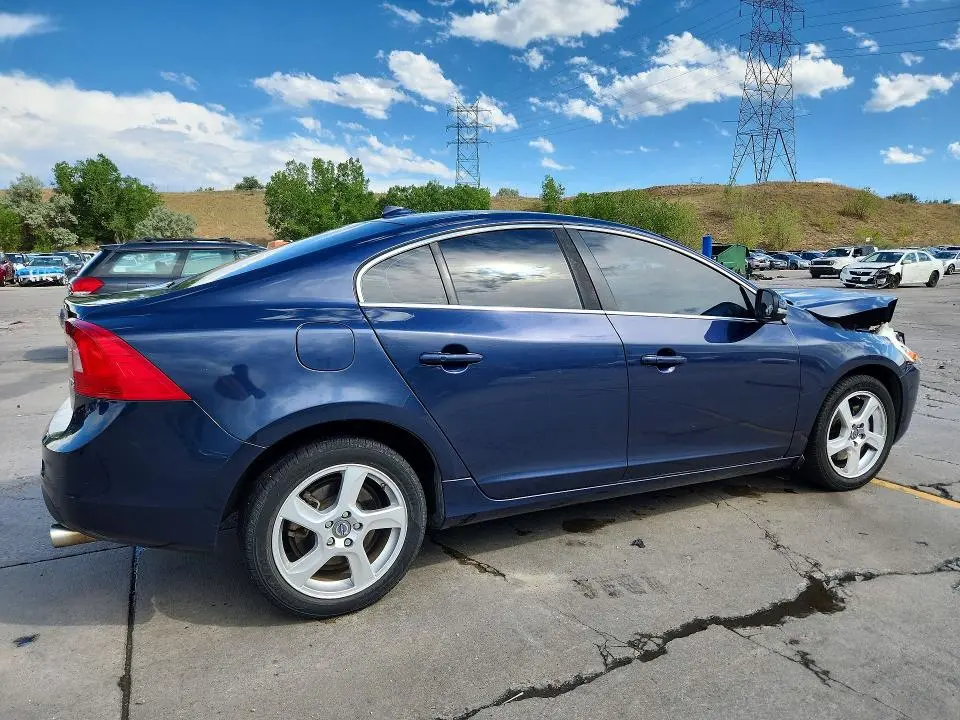2013 VOLVO S60 T5  