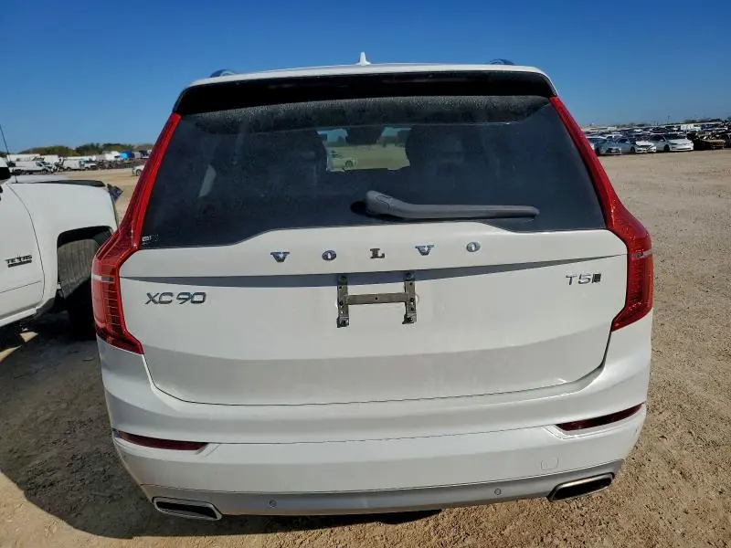 2020 VOLVO XC90 T5 MOMENTUM  