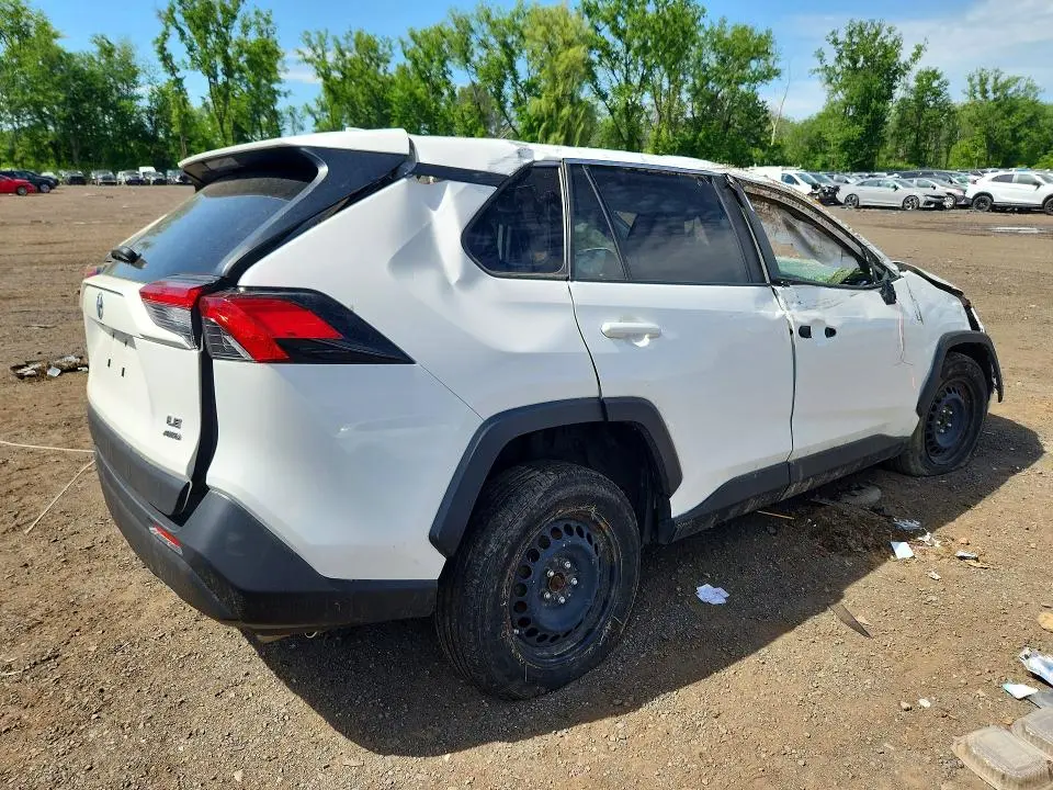 2020 TOYOTA RAV4 LE  