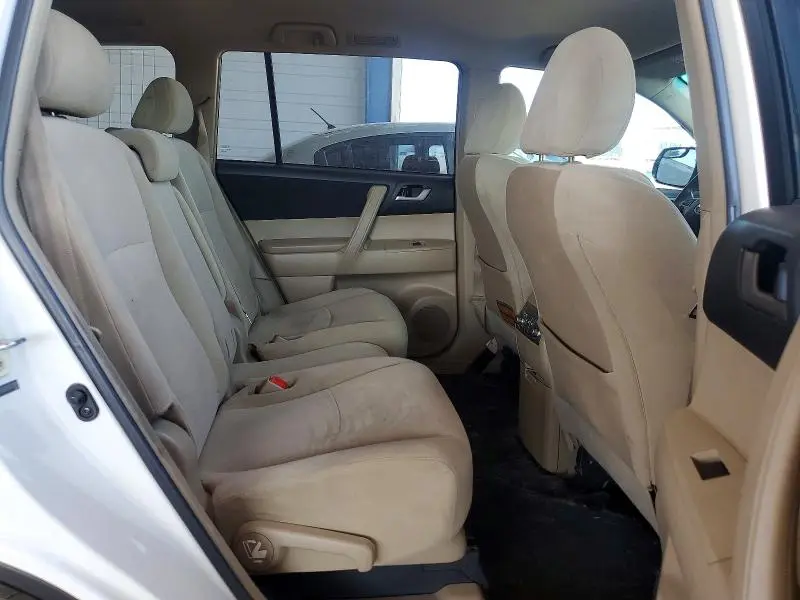 2013 TOYOTA HIGHLANDER PLUS  