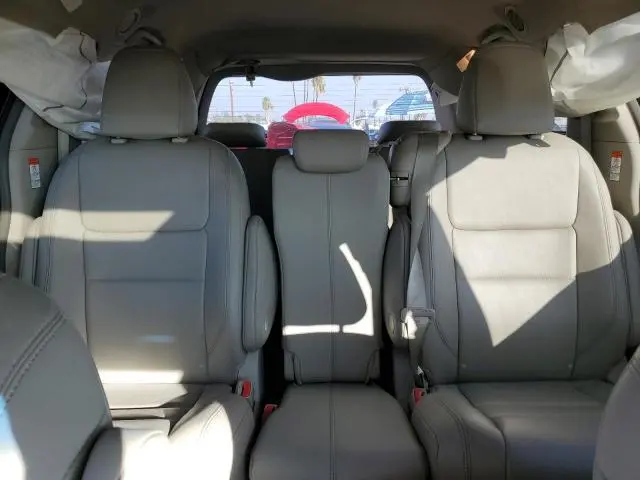 2015 TOYOTA SIENNA XLE  