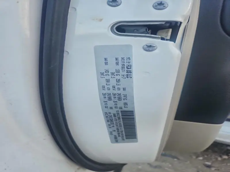 2017 CHRYSLER PACIFICA LIMITED  