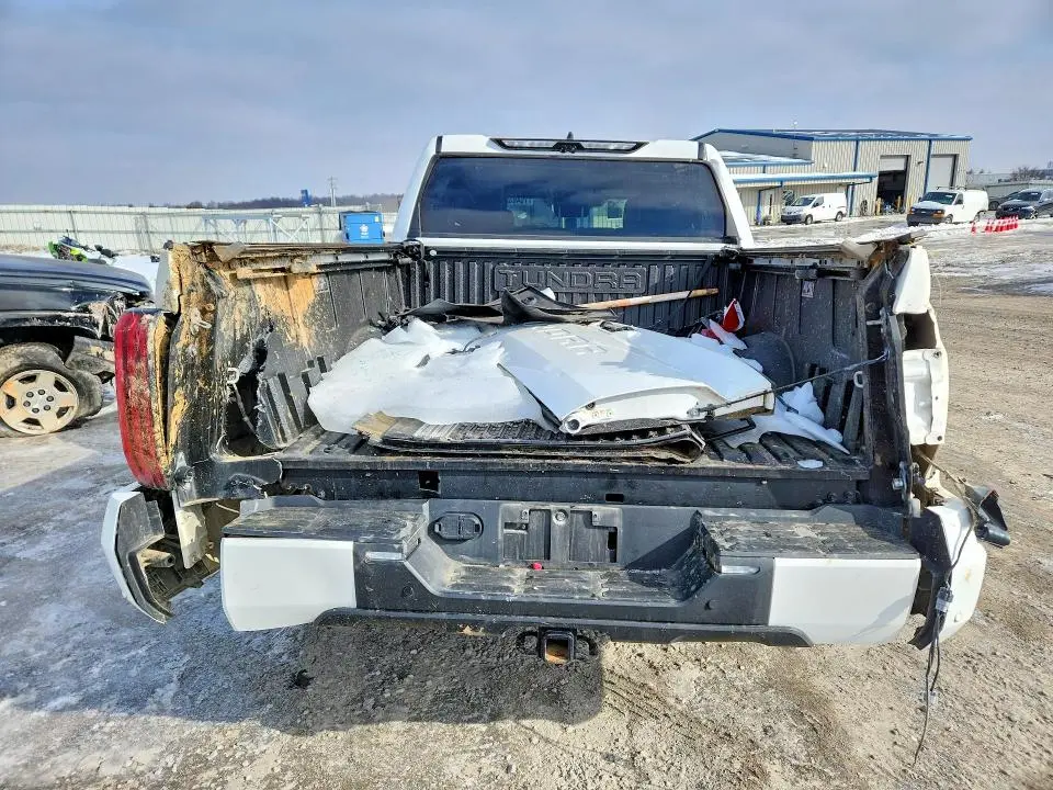 2024 TOYOTA TUNDRA CREWMAX SR  