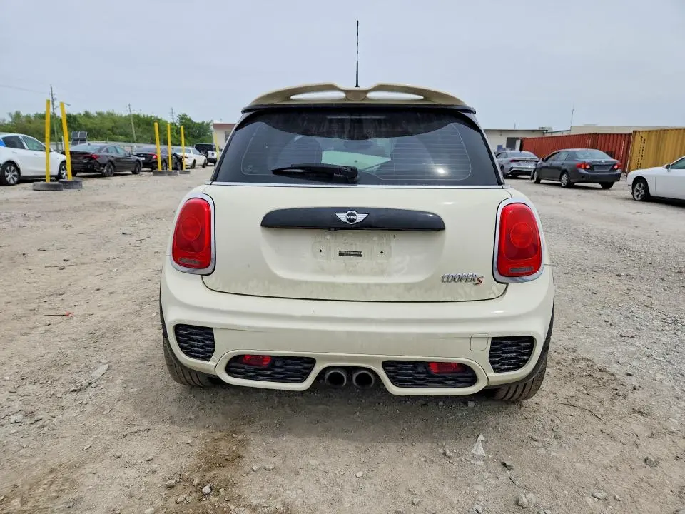 2018 MINI COOPER S  
